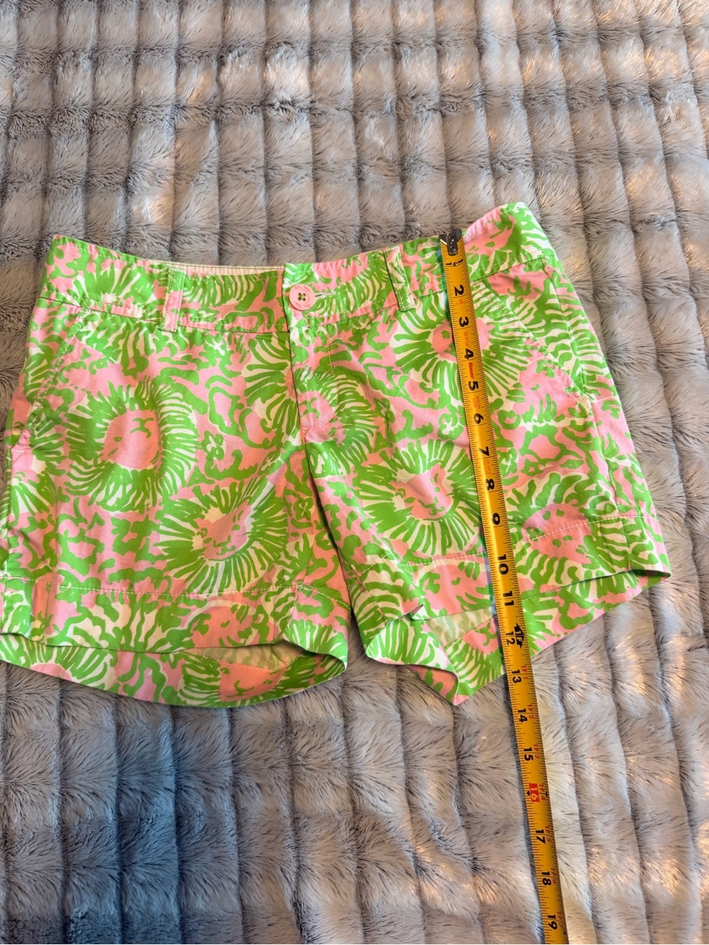 Lilly Pulitzer Callahan 5" Chino Shorts Pink and Green "Sunnyside Lion" Size 4
